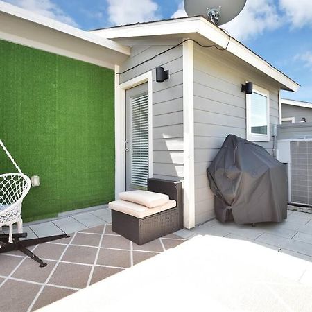 Amazing Rooftop! Downtown Skyline Views!!! Sleeps 15 Houston Exterior foto