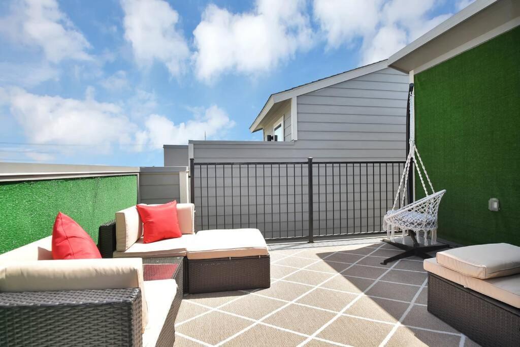 Amazing Rooftop! Downtown Skyline Views!!! Sleeps 15 Houston Exterior foto