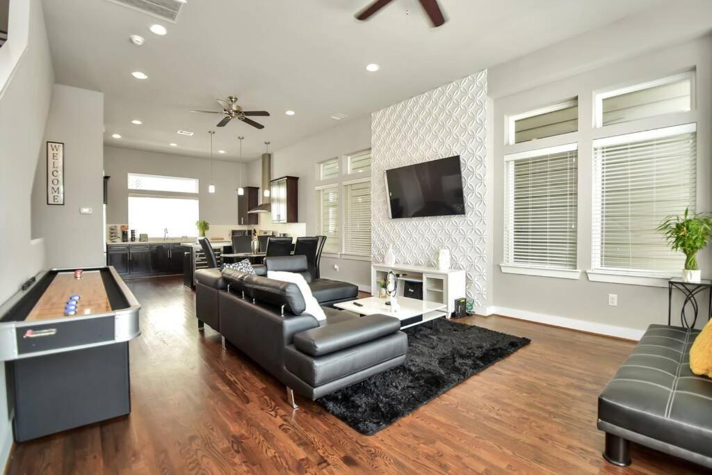 Amazing Rooftop! Downtown Skyline Views!!! Sleeps 15 Houston Exterior foto