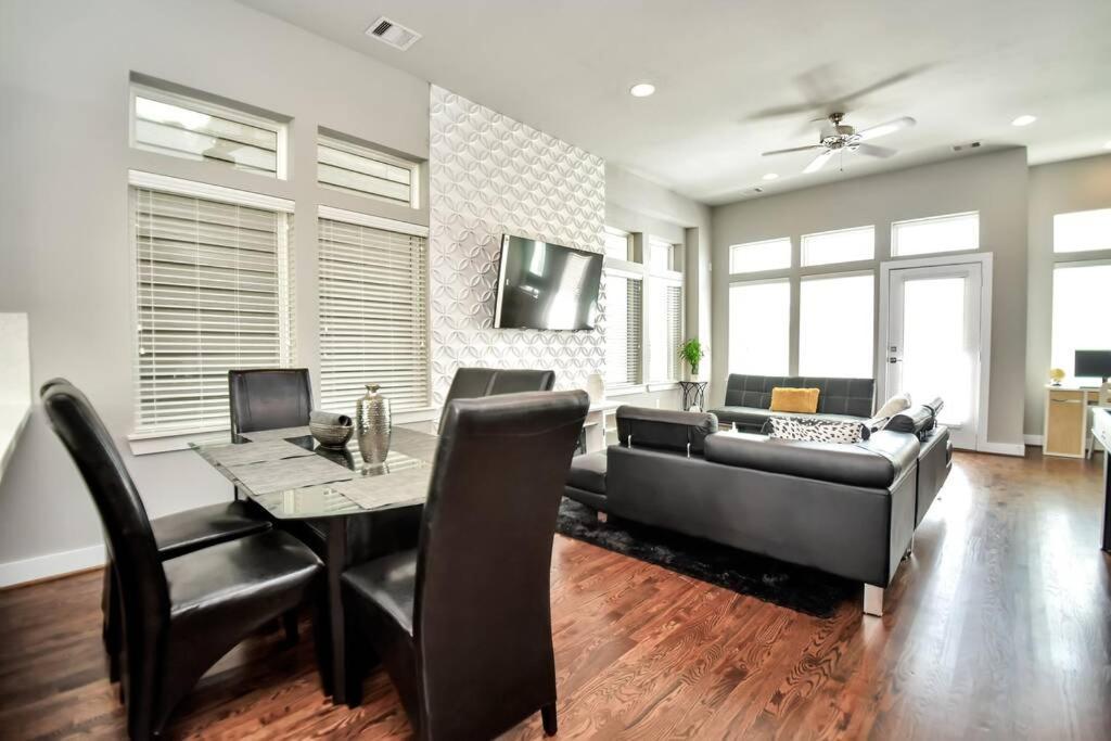 Amazing Rooftop! Downtown Skyline Views!!! Sleeps 15 Houston Exterior foto